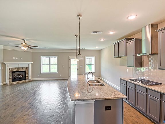5th image of 103 Brighton Lake Ct