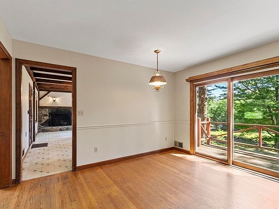 5th image of 9 Laurel Ln