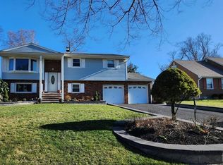 233 Davis Ave, Piscataway, NJ