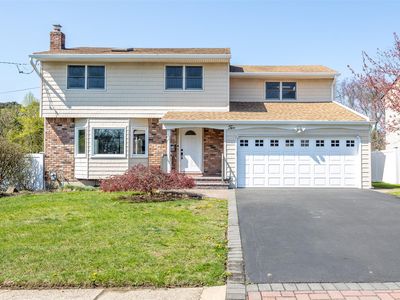 2 Joyce Court, North Babylon, NY, 11703