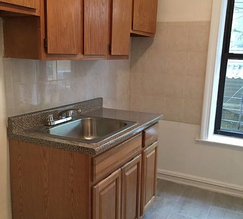 4th image of 2576 41st St APT 1E