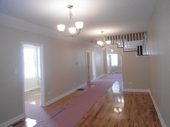 4th image of 2121 N Laramie Ave