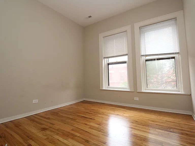 2302 N Clark St #2W — Photo 7