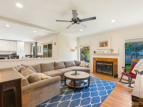 5th image of 13028 58th Drive SE