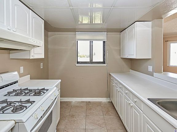 5th image of 1119 Albany St APT 333