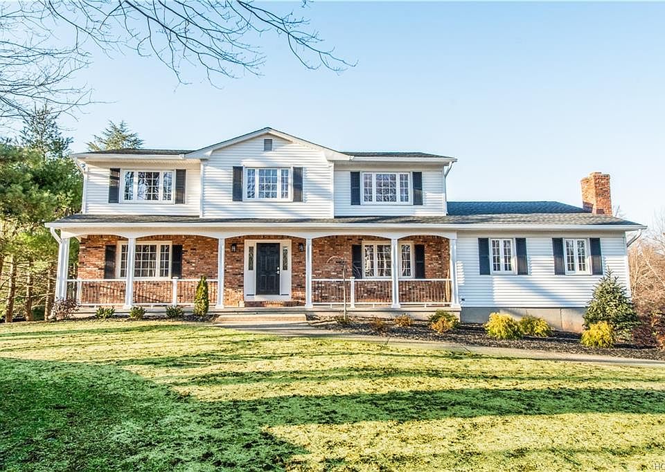1st image of 30 Snowdrop Dr