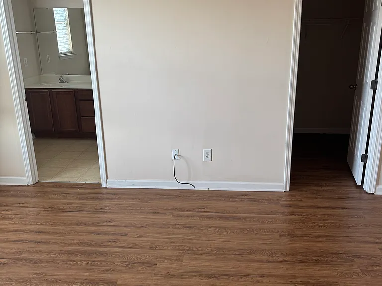 712 Blossom Grove Dr — Photo 3