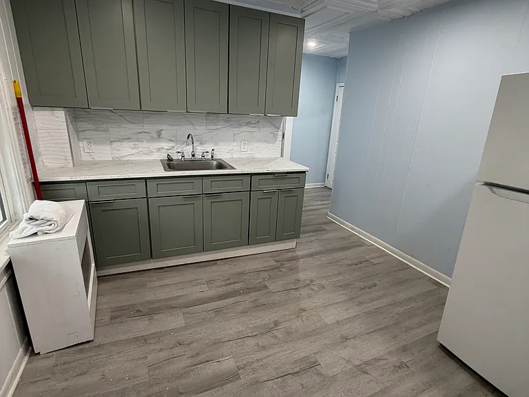 92 Carey Ave #4B — Photo 8