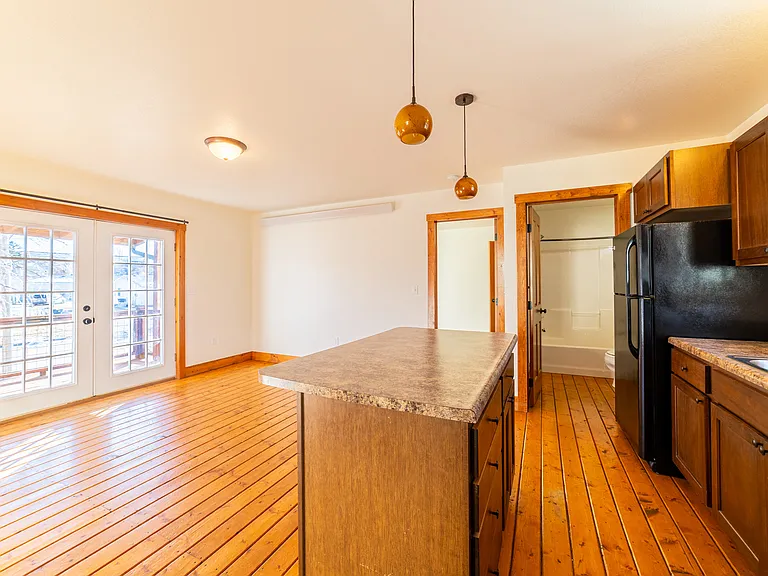 612 W Nash St — Photo 10