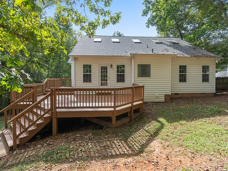 35 Cynthia Ln — Photo 42