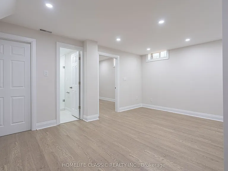 32 Rosenfeld Dr — Photo 27