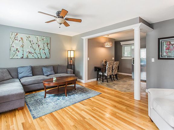3rd image of 69 Miriam Dr