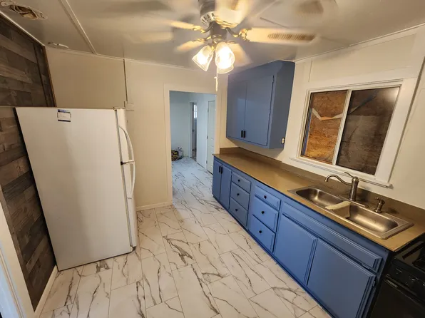 10172 S Tradepost Rd, Lucerne Valley, CA 92356