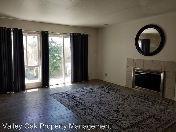 3rd image of 2602 Parkway