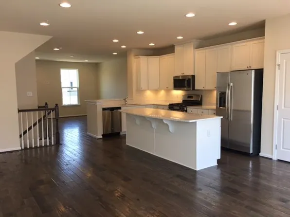 215 Quarry Point Rd, Malvern, PA 19355