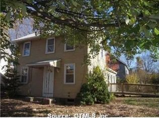 99 Oak St, Manchester, CT 06040