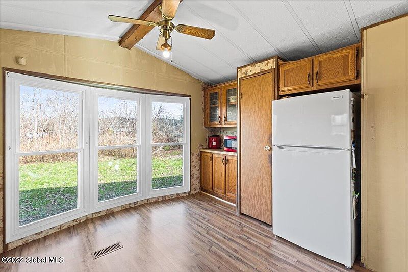 4th image of 104 Independence Lane