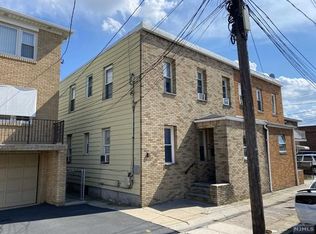 206 4th St, Fairview, NJ 07022