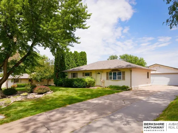 3003 S 38th Ave, Omaha, NE 68105
