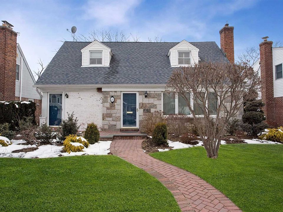 1st image of 21 Devonshire Dr