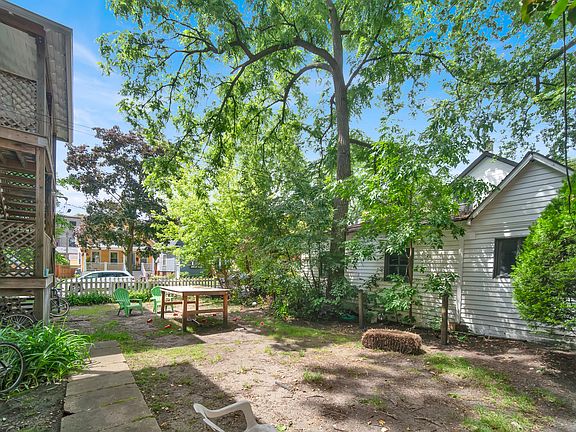 3rd image of 2036 Sherman Ave