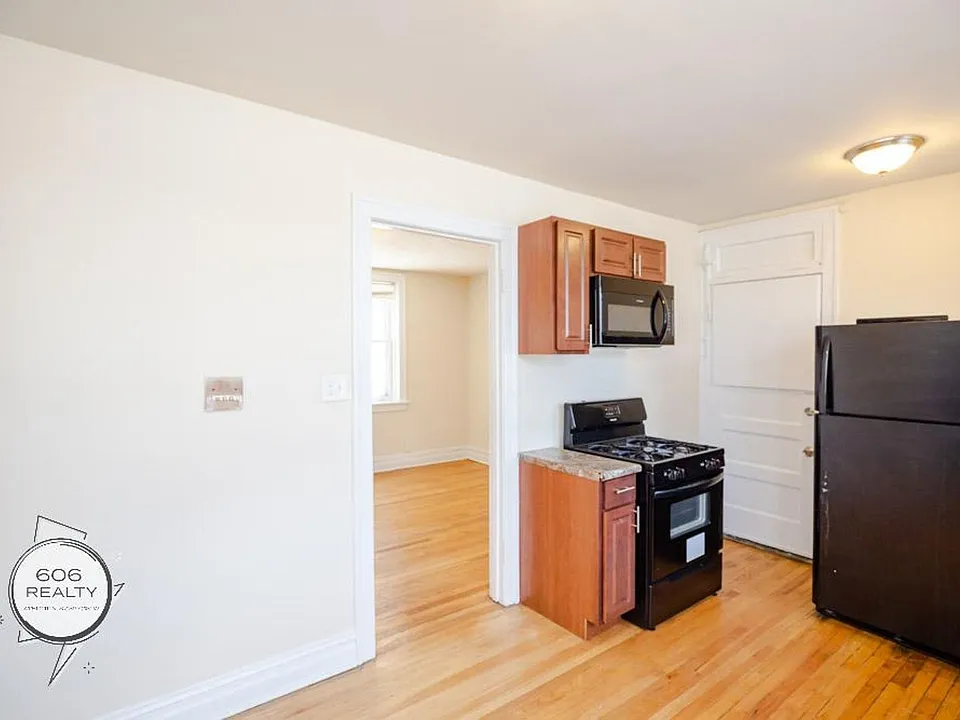 5017 W. Cermak Rd