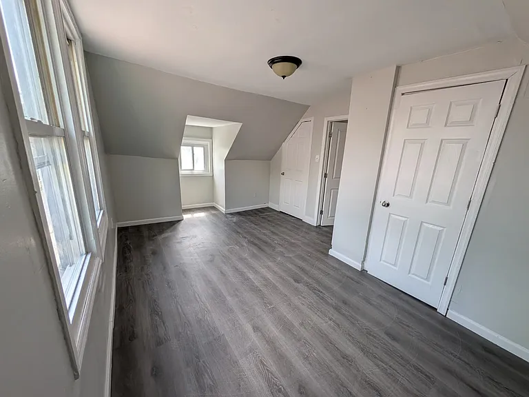 295-296 S Clinton St #2 — Photo 7