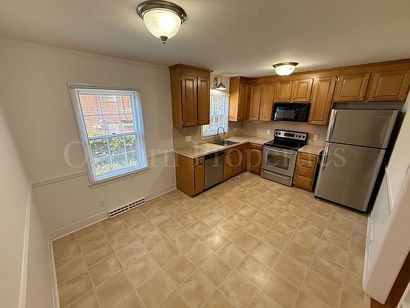 4th image of 1206 W 4th St APT 2