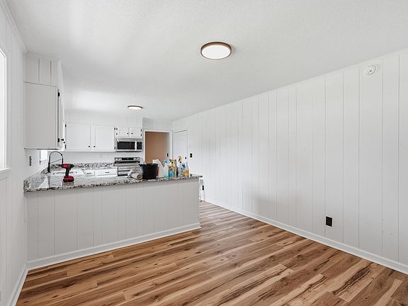 5th image of 1006 W Montgomery Ave