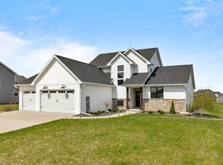 W6836 Design Dr, Greenville, WI 54942