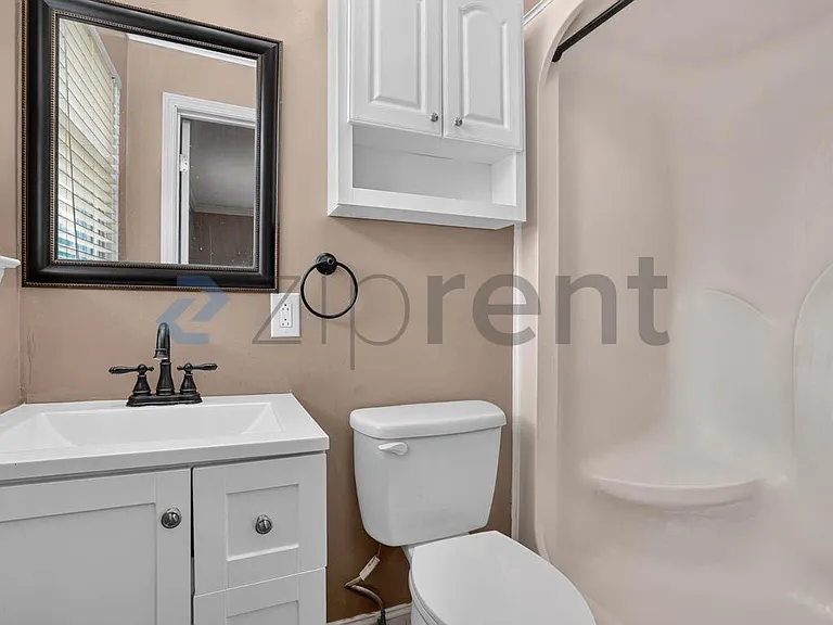 906 Diamond Cir — Photo 14