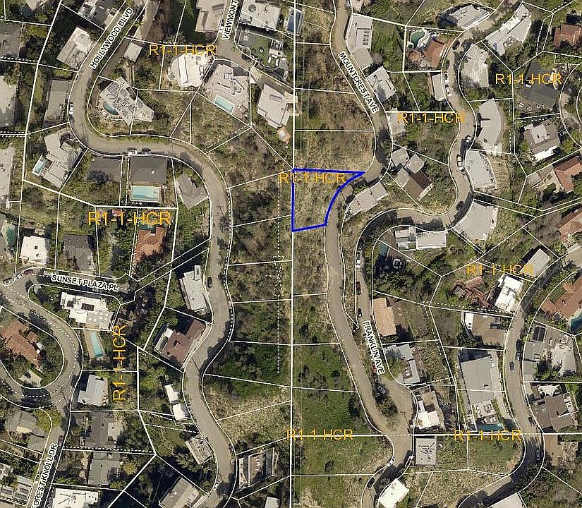 2nd image of 1619 Mountcrest Ave