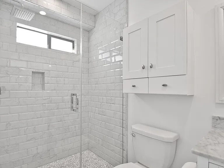 113-115 Monterey Blvd #117 — Photo 11