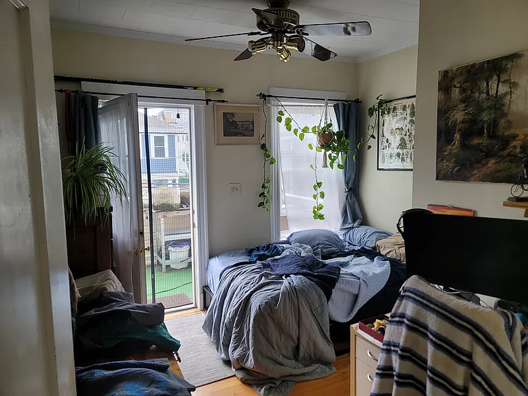 Fornt bedroom with private porch