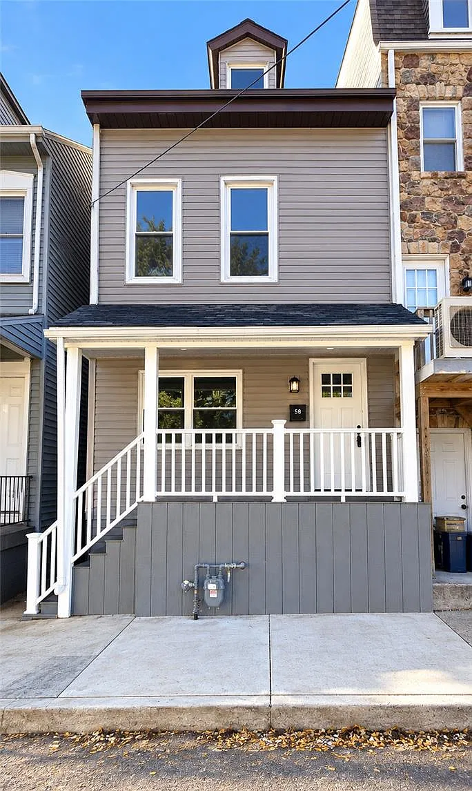 4 bed, 2.5 bath, 1632 sqft, $2,200 — Photo 1
