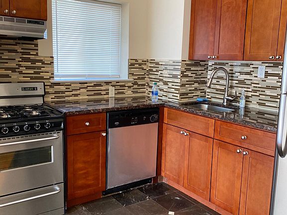 4th image of 926 Dean Ave APT 2