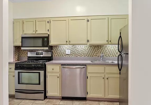 5th image of 127 W 117th St APT 3
