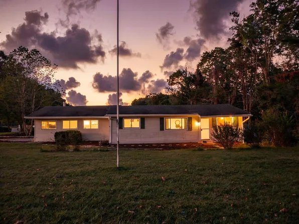 2402 Corral Rd, Signal Mountain, TN 37377