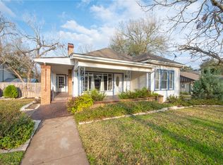 303 S Thomas St, Caldwell, TX 77836