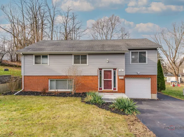 220 Grove Ave, Fox River Grove, IL 60021