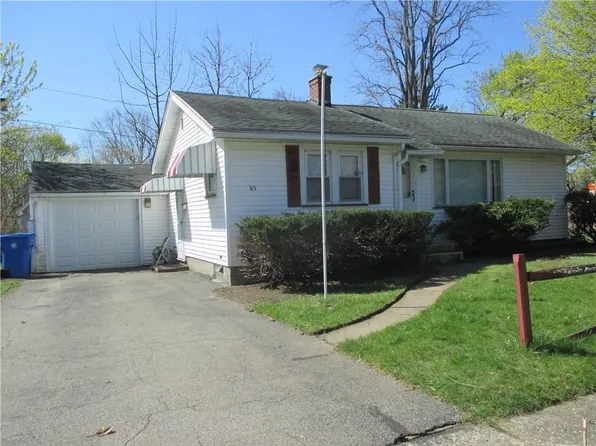 65 Lynchester St, Rochester, NY 14615