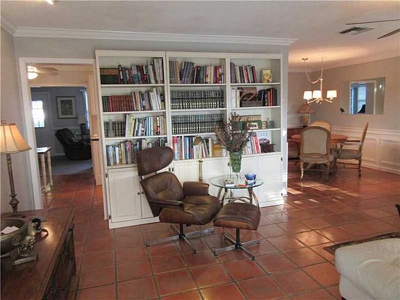 4th image of 5504 NW 51st Ave