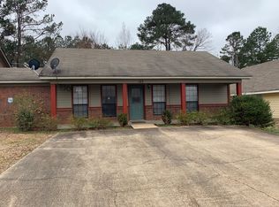 123 Countryview Ln, Oxford, MS 38655