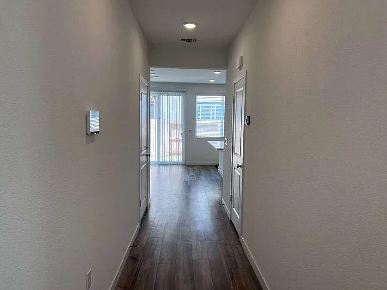 1910 Brunel St — Photo 5