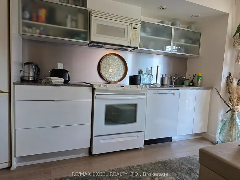 4K Spadina Ave #1129 — Photo 16