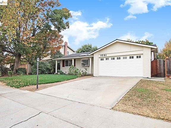 3rd image of 1081 Monica Ln