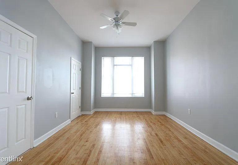 2011 W 18th St #2F — Photo 2