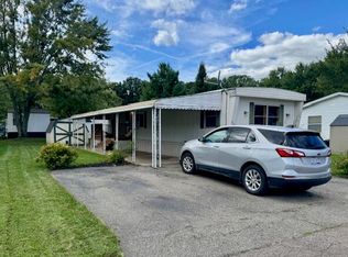 210 Sugarbush Ln, Belleville, MI 48111