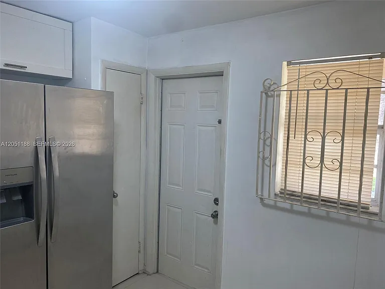 1550 NE 191st St #309 — Photo 5