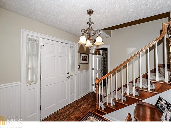 2nd image of 1220 Fairfax Pl